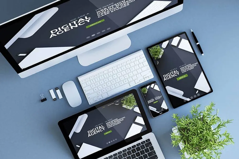 Responsive Webdesign auf verschiedenen Geräten: Smartphone, Tablet und Desktop