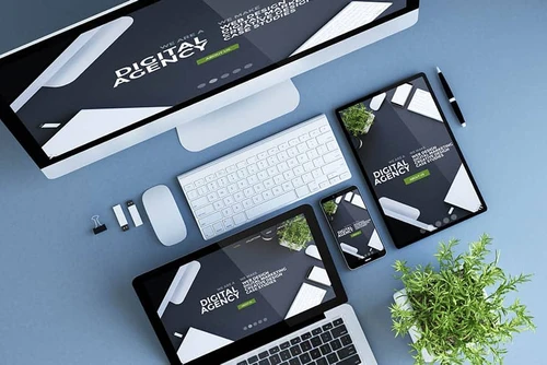 Responsive Webdesign auf verschiedenen Geräten: Smartphone, Tablet und Desktop